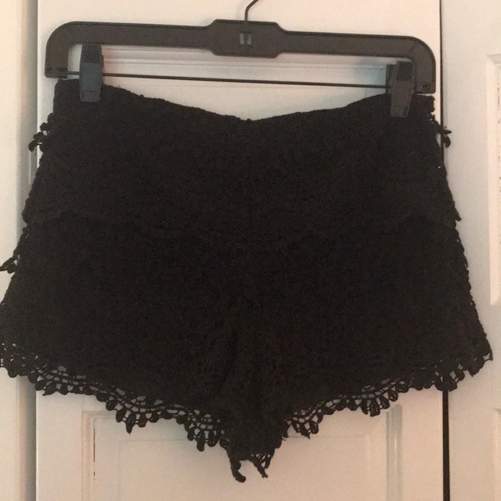 TOBI lace shorts
